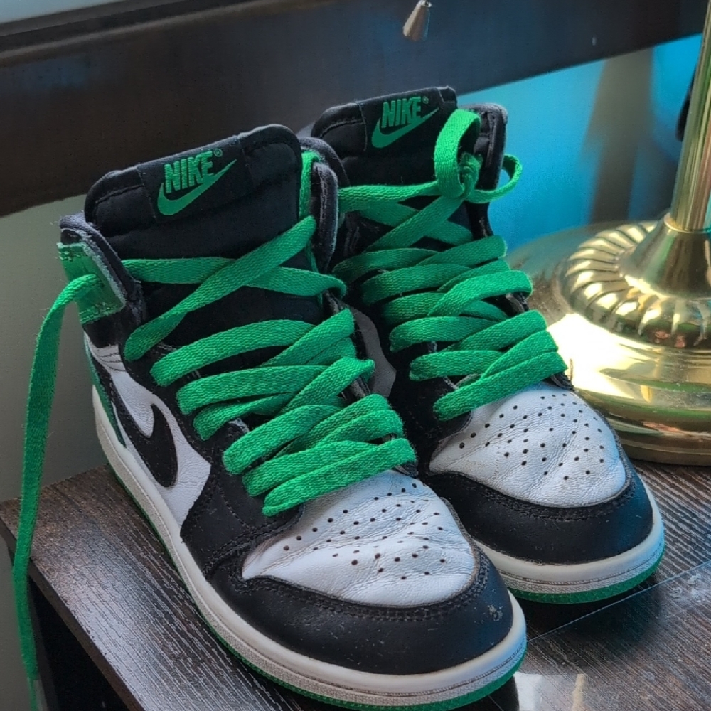 Jordan Kids Black and White Sneakers with Green Laces